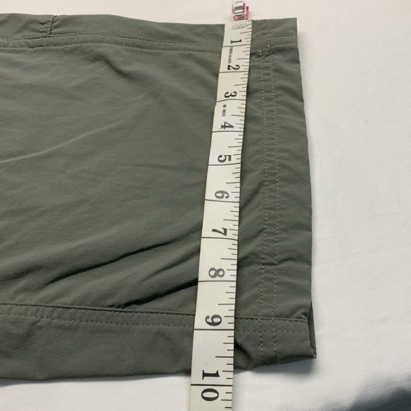 MEC Cargo Capris with Adjustable Waist Colour Army Green Size 8 - Picture 15 of 16
